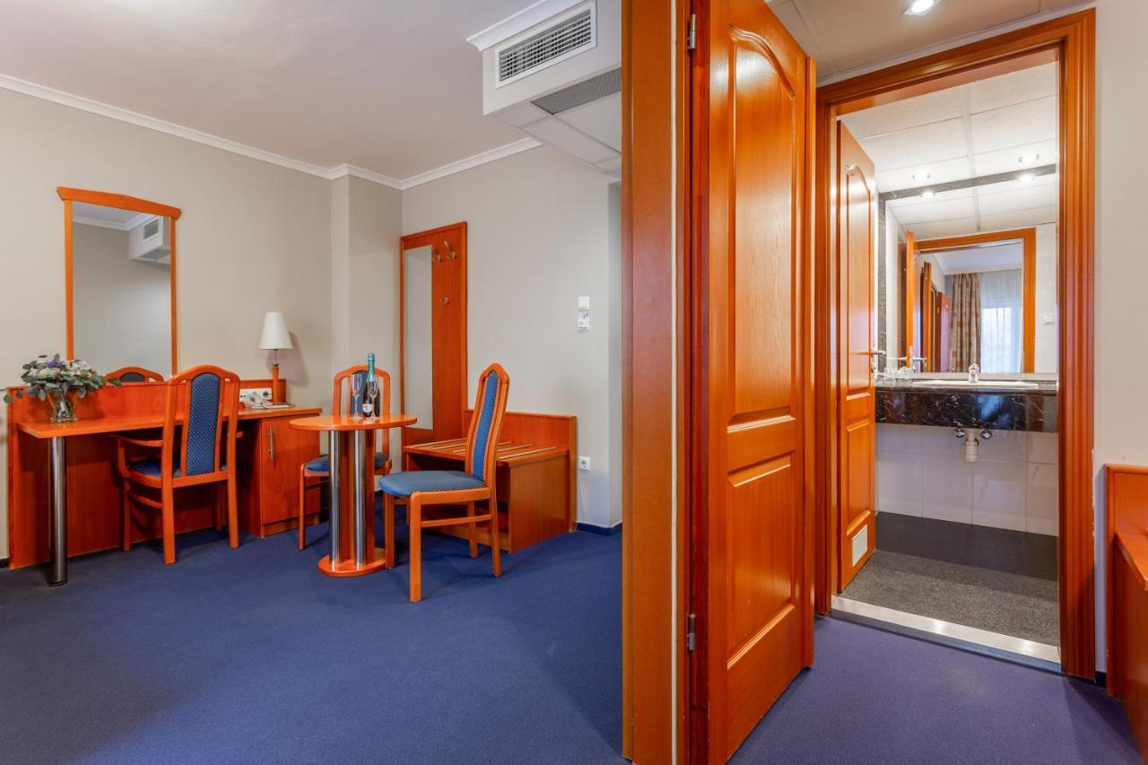 Szonyi Garden Hotel Pest Budapest Exterior foto