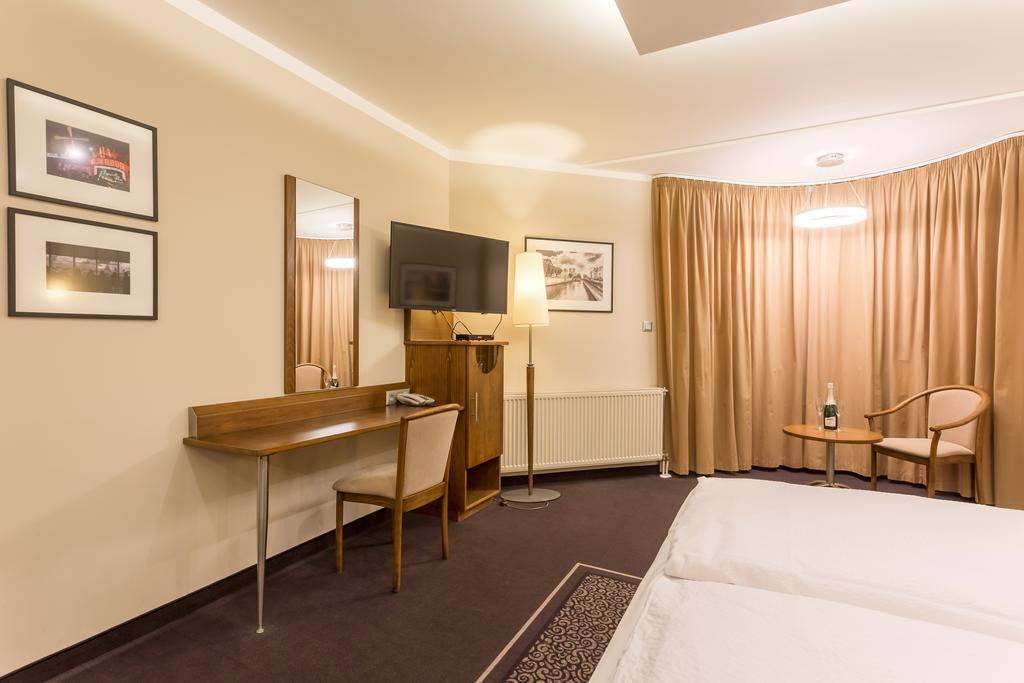 Szonyi Garden Hotel Pest Budapest Exterior foto